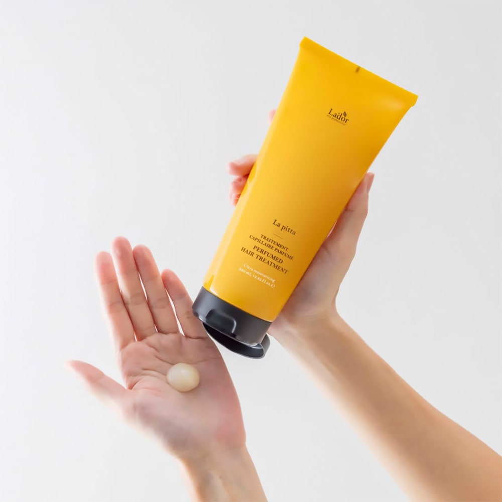 LADOR Perfumed Hair Treatment (La Pitta) plaukų priežiūros priemonė