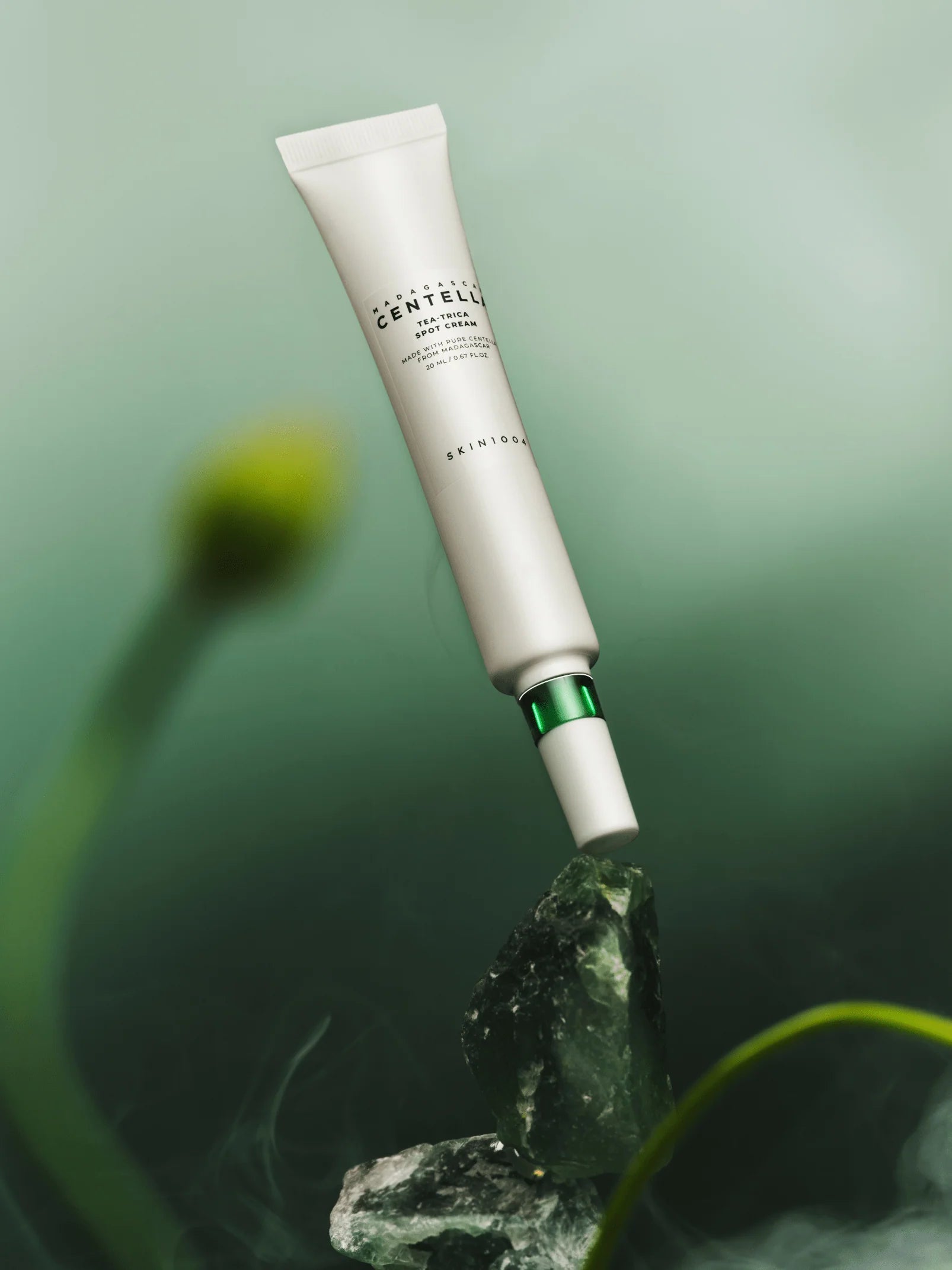 SKIN1004 Madagascar Centella Tea-Trica Spot Cream priemonė nuo spuogų